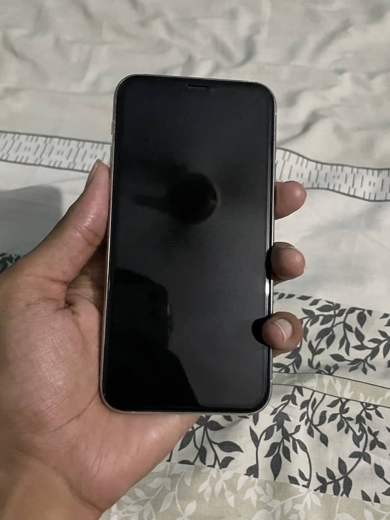iPhone 11 pro 1