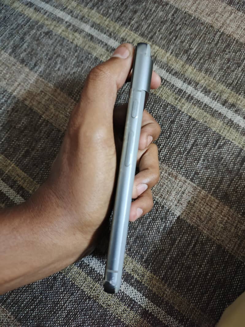 Google Pixel 8 2