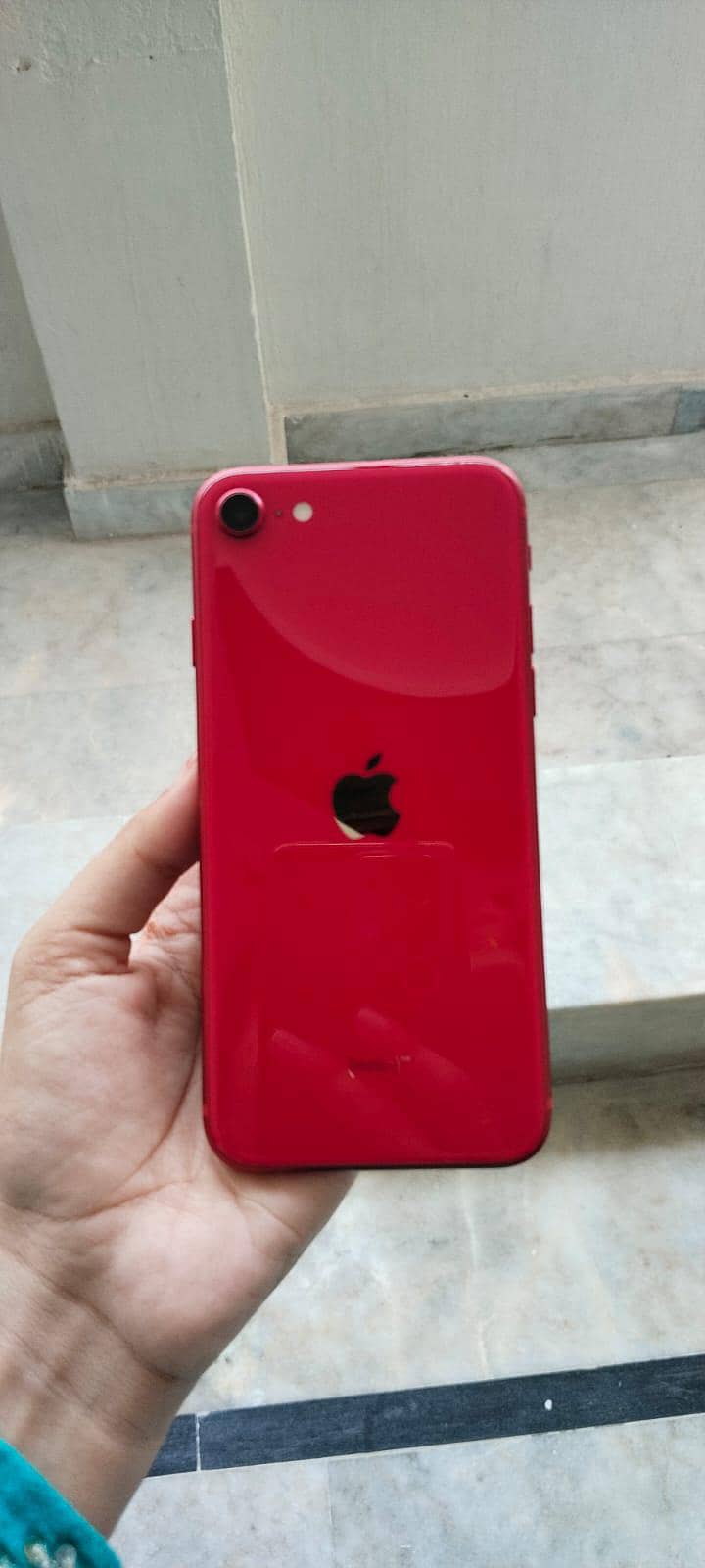 Apple iPhone SE 0