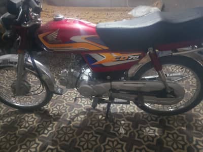 Honda CD 70 2025