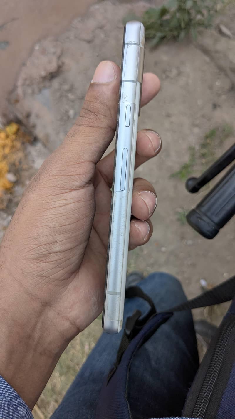 Google Pixel 7a 5