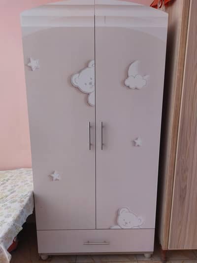 Kids wardrobe