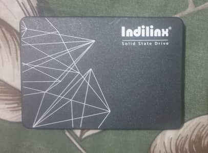 128GB Brand new condtition SSD, SATA 3. FAST SSD with BOX