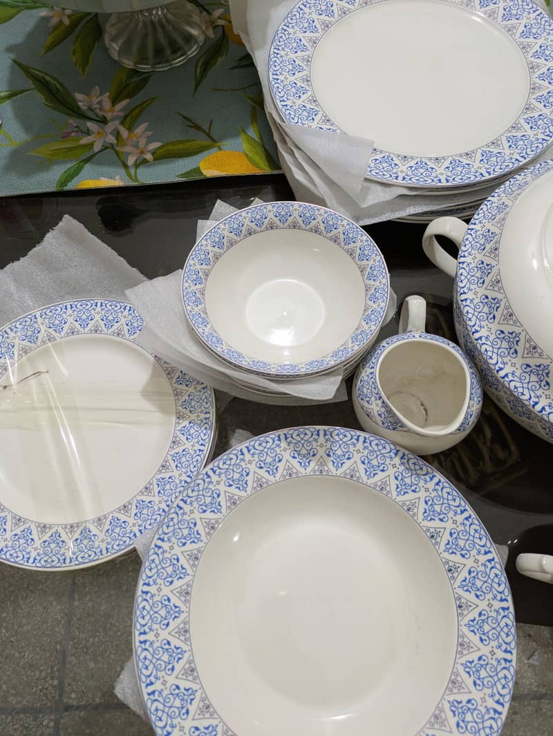 Dinner set 3