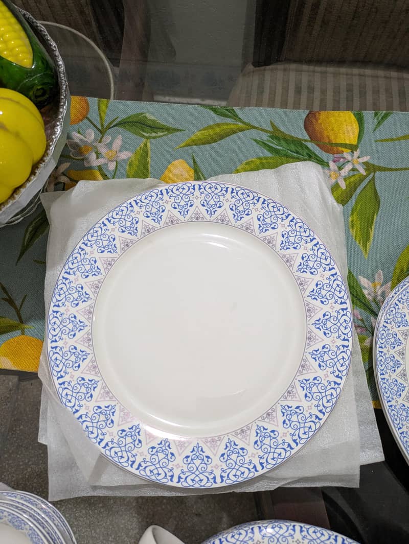 Dinner set 4
