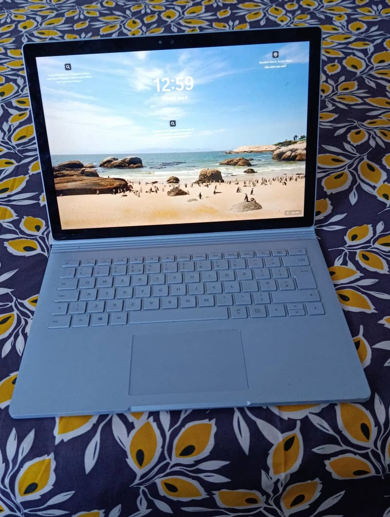 Microsoft surface book 0