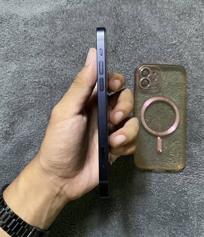 Apple iPhone 12