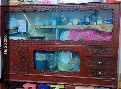 Showcase in very good condition . Made with pure wood