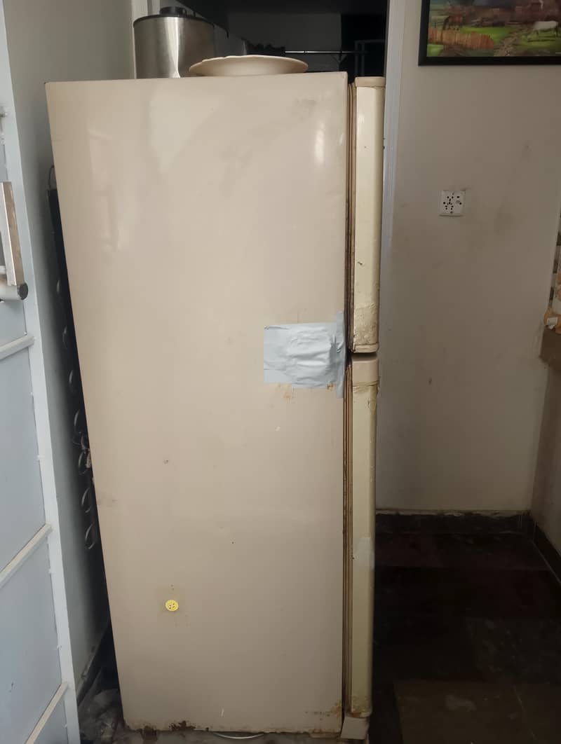 Dawlance normal size Refrigerator normal Condition 3