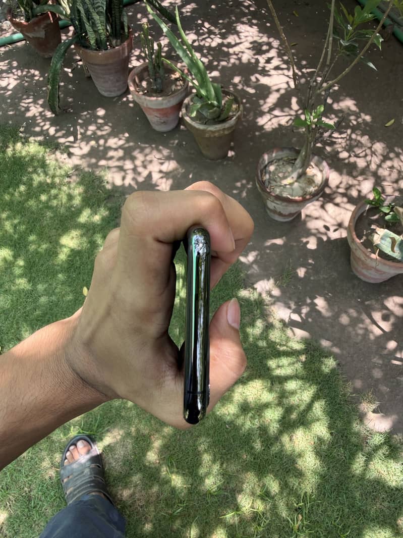 Apple iPhone 11 pro 2