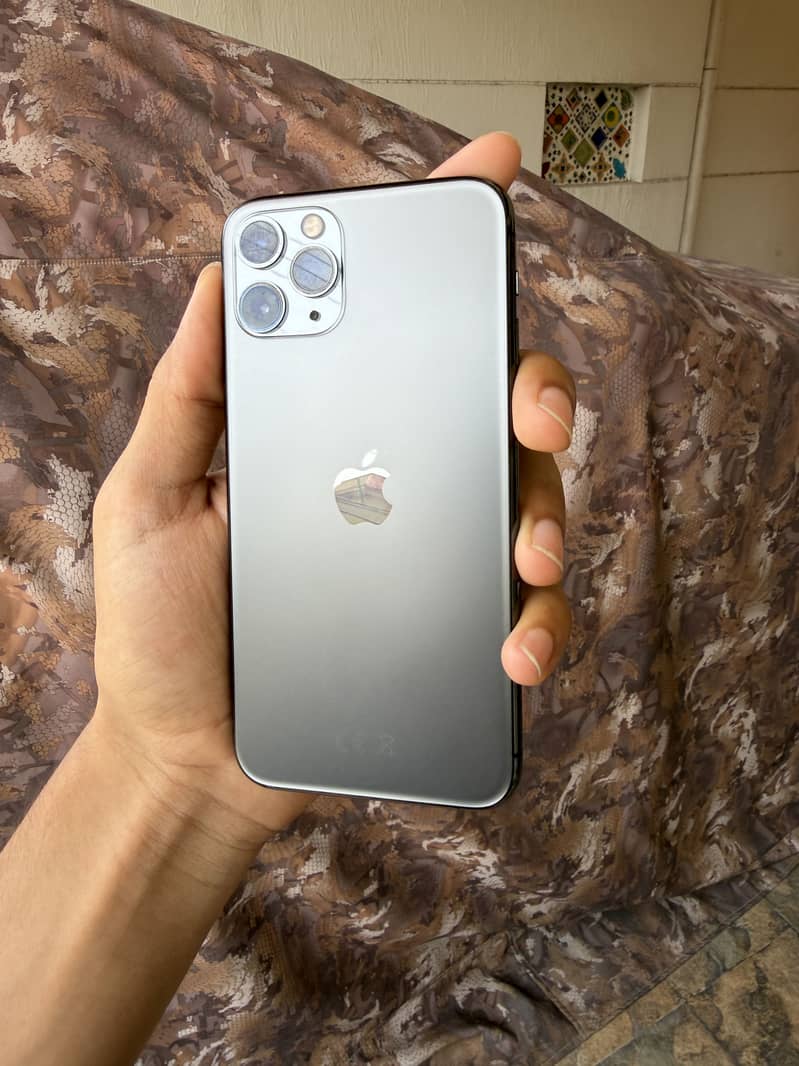 Apple iPhone 11 pro 3