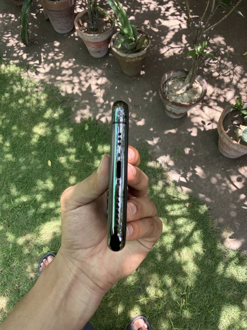Apple iPhone 11 pro 5