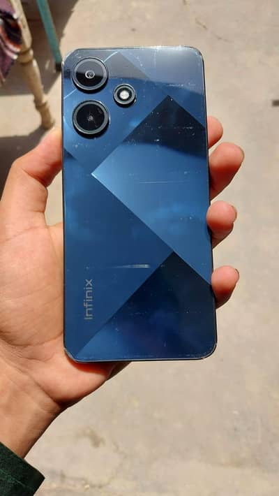 Infinix Hot 30i  8/128(exchange posibal with I phone11pro)
