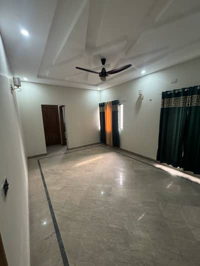 10 Marla Upper Portion For Rent With Separate Gate And Garage Near Orange Train