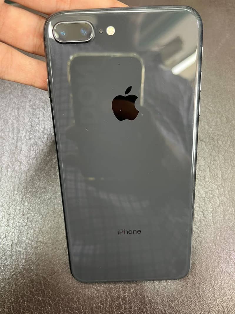 Apple iPhone 8 Plus 2