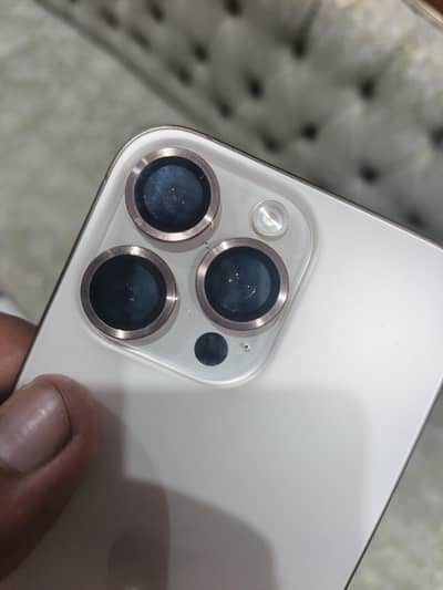 Apple iPhone 16 Pro Max