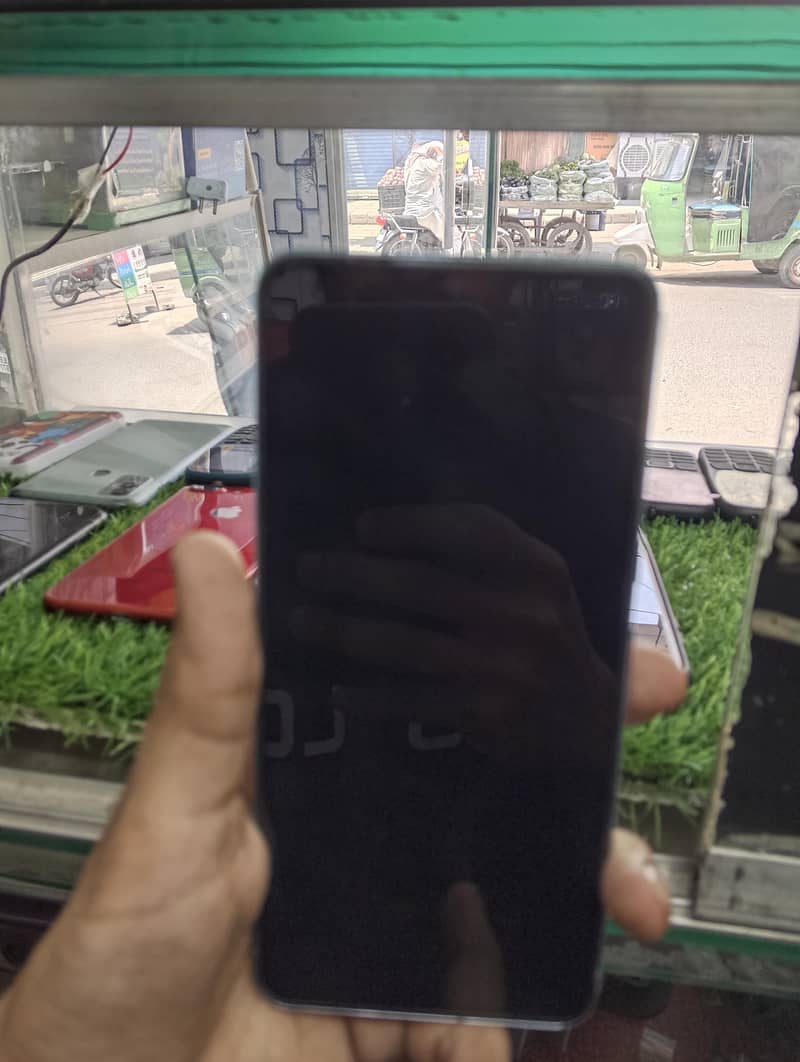 Google Pixel 8 Pro 2