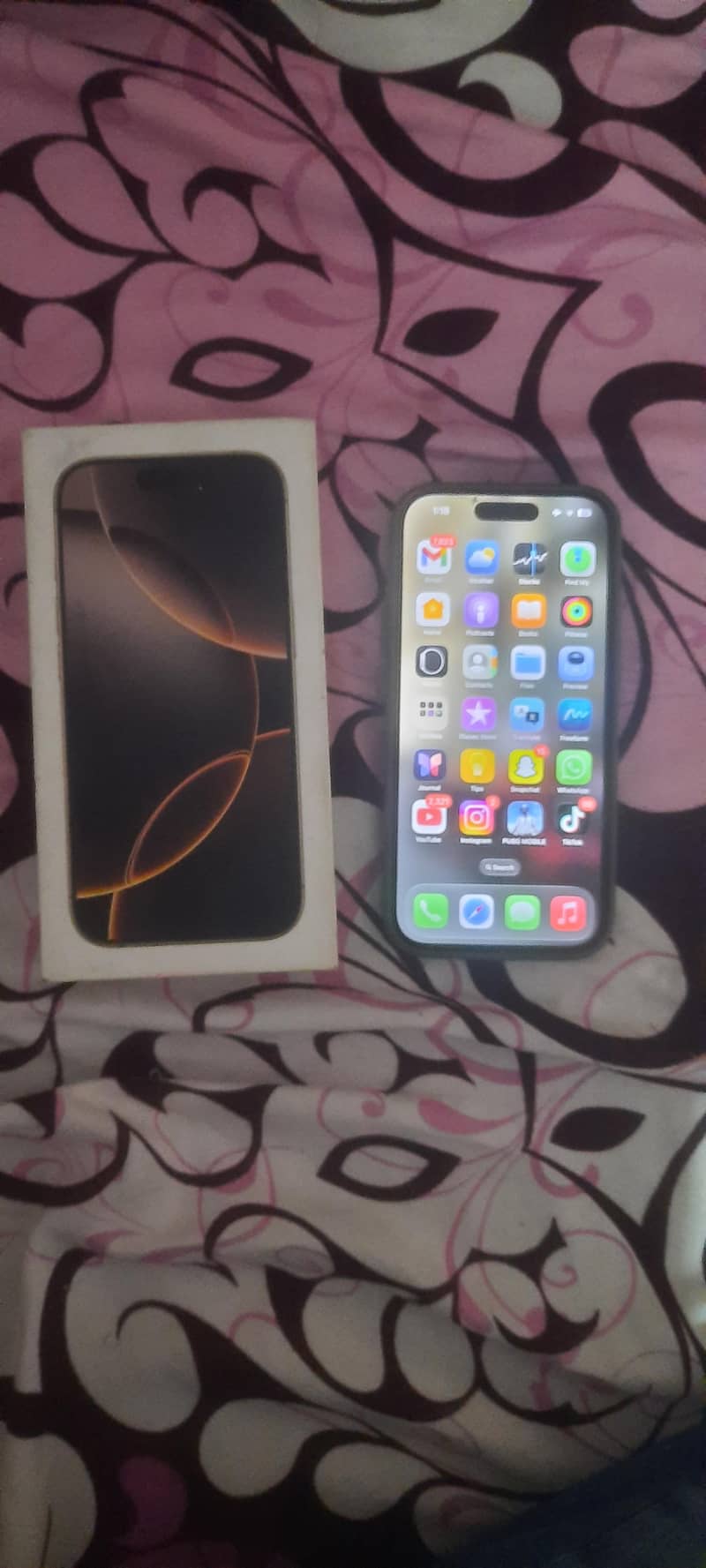 Apple iPhone 16 Pro 0