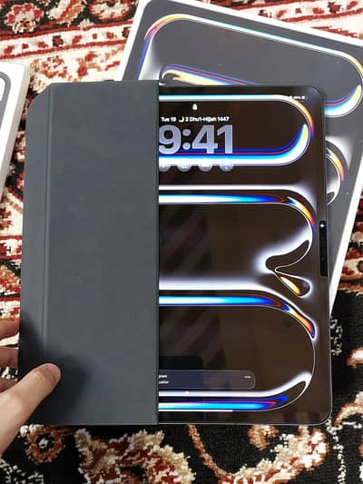 iPad Pro M5 13-inch Wi-Fi + Cellular 256GB Space Black