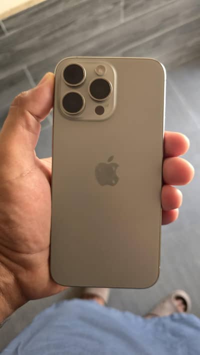 Apple iPhone 15 Pro Max JV A+ condition