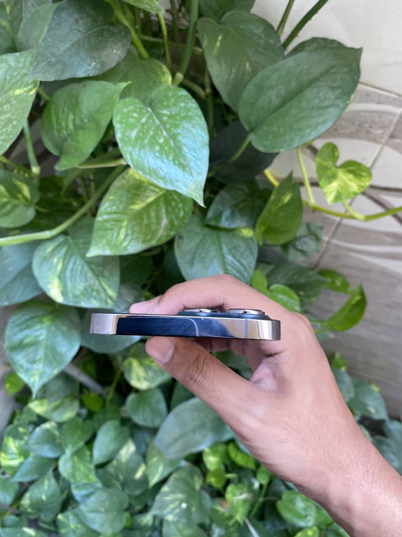 Apple iPhone 13 Pro 4