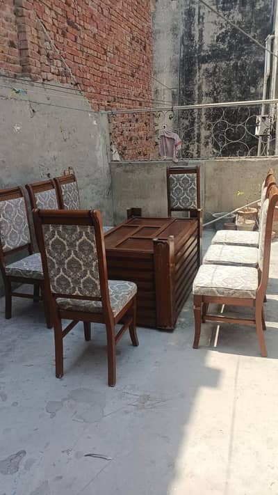 8 chairs +dining table