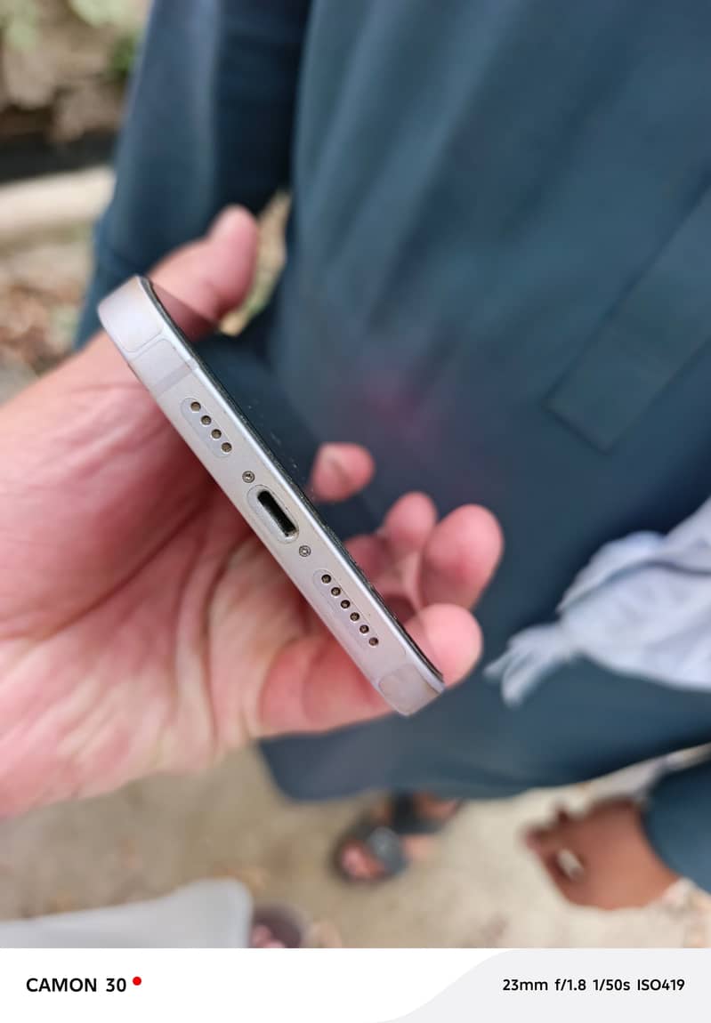 Apple iPhone 14 plus 3