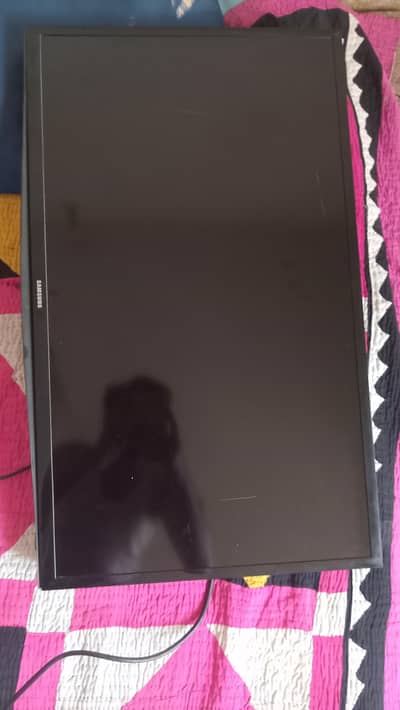 ps 4 slim 500gb with 32 inch sumsang led with gta 5 cd