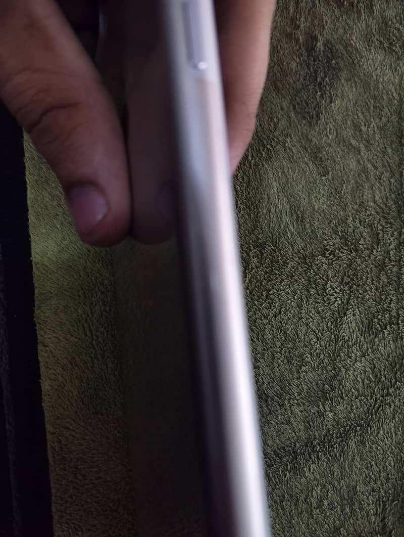 Apple iPhone 7 Plus 1