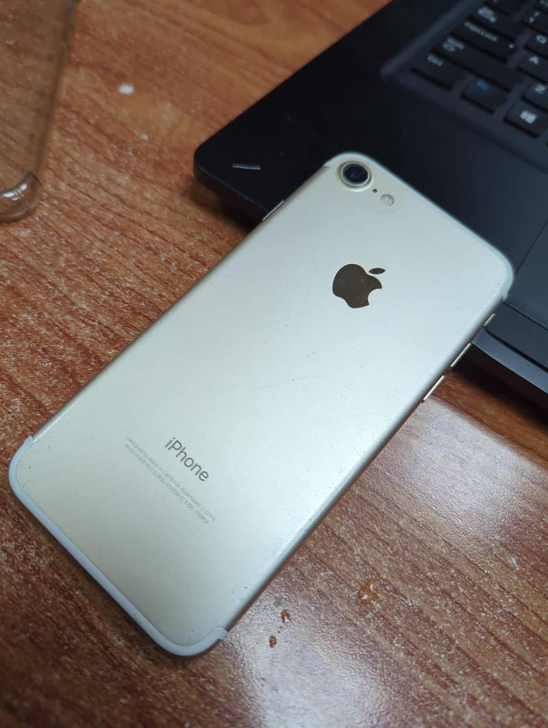 Apple iPhone 7 2
