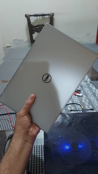 Dell XPS 13