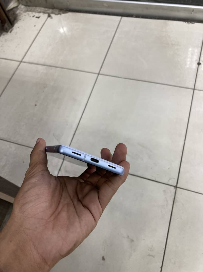 Google Pixel 7a 5