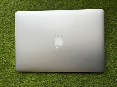 MacBook Air 2017 Core i7 | 8GB RAM | 256GB SSD