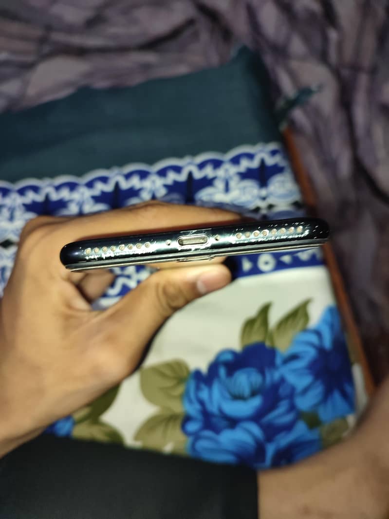 Apple iPhone 7 Plus 1