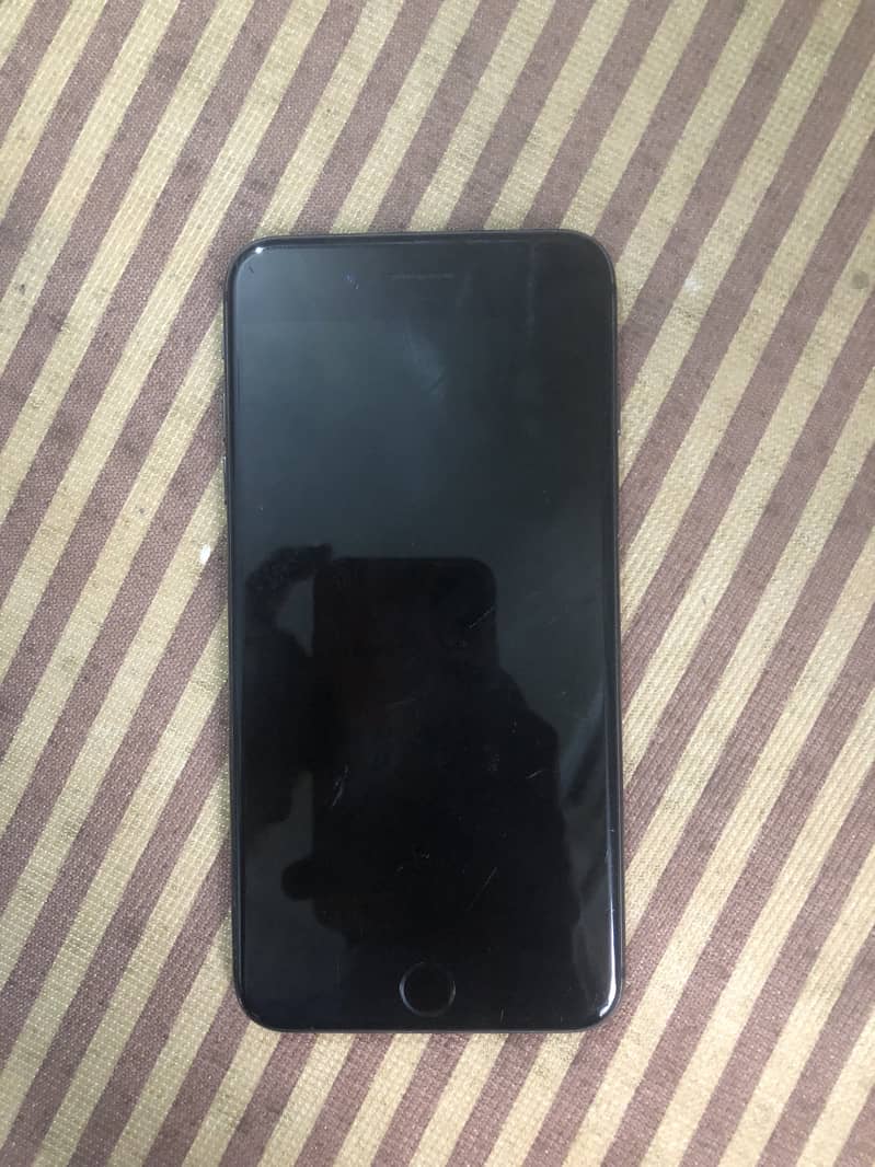 Apple iPhone 8 Plus 0