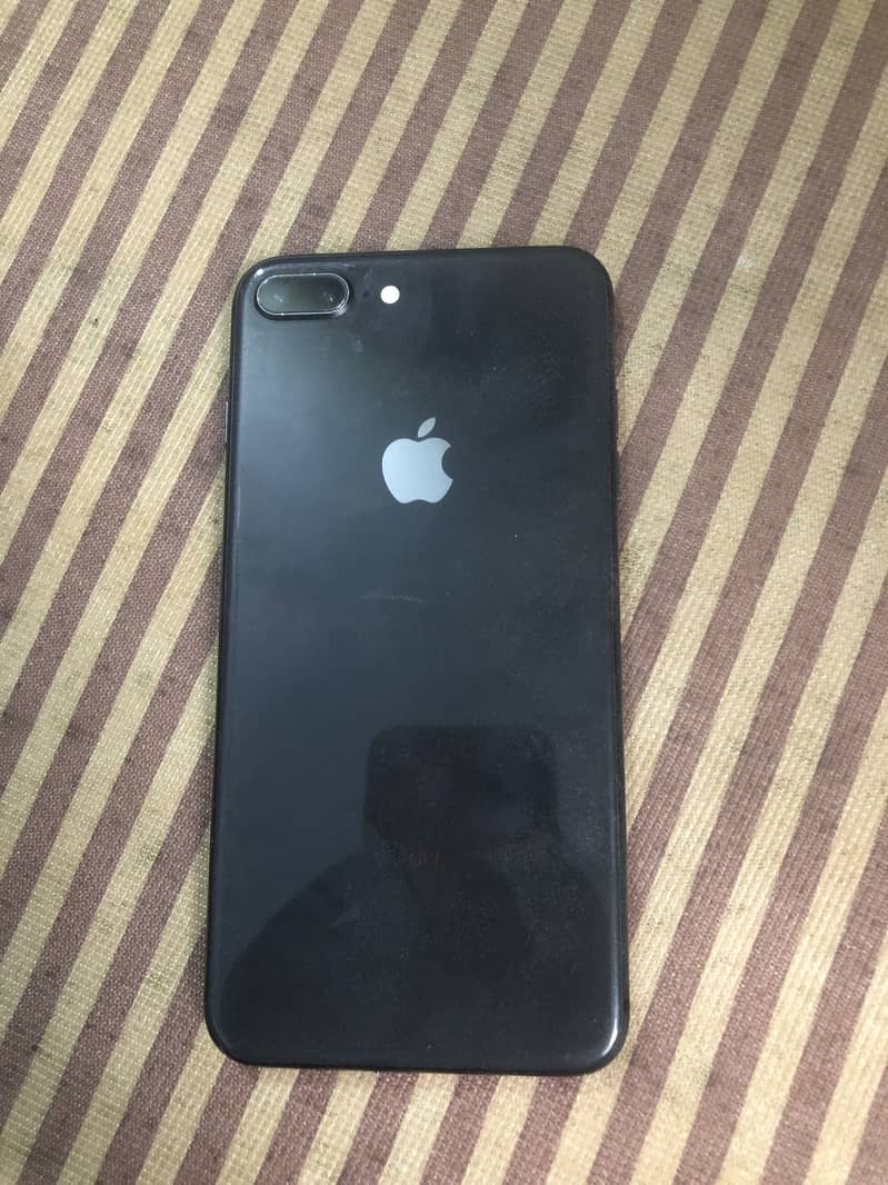 Apple iPhone 8 Plus 1