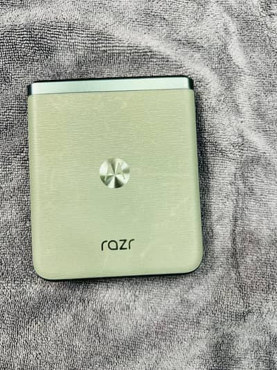 Motorola Razr 2023  8/128