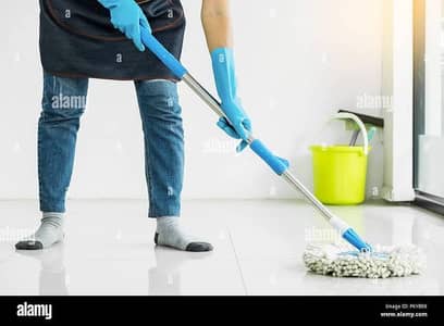 Hotel Staff chye cleaning k lye