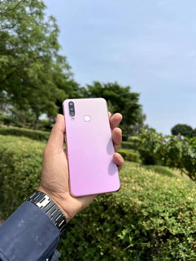 Vivo Y17 8/256 with box