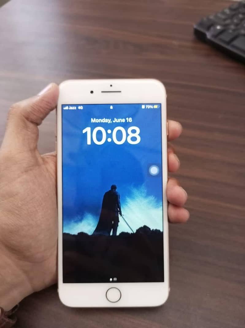 Apple iPhone 8 Plus 3