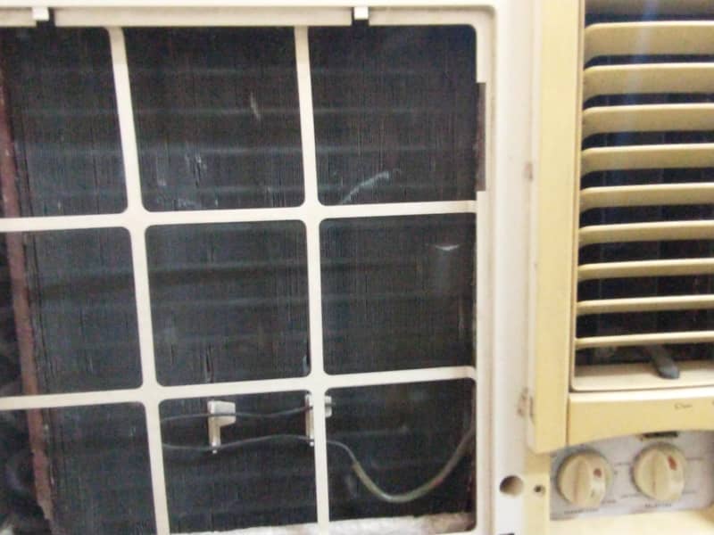 window AC good condition 0