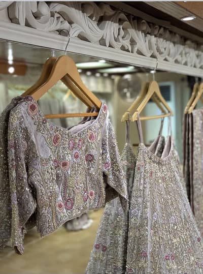 Bridal Dress/ Wedding Dresses/ Lehanga/ Dulhan Barat dress