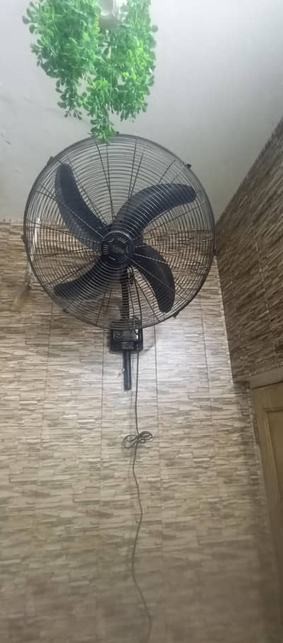 Best Quality Heavy Duty Wall bracket Fan 24" 03004331882