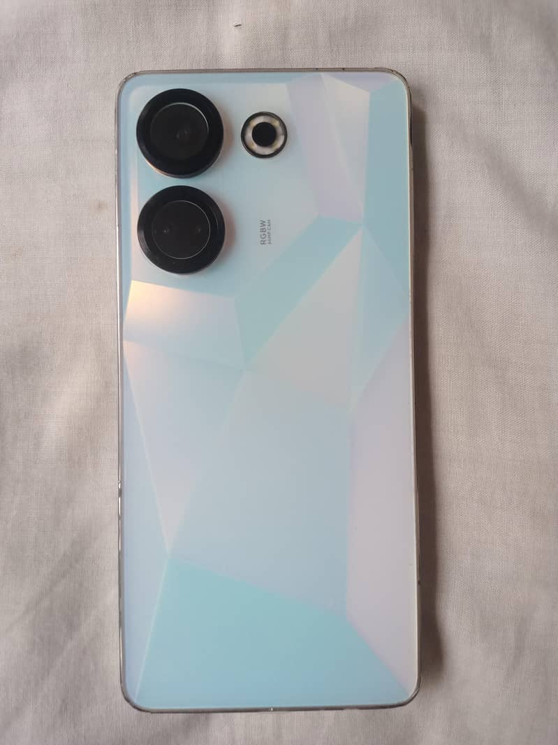 Tecno CAMON 20 3