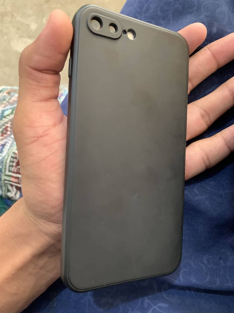 Apple iPhone 8 Plus 4