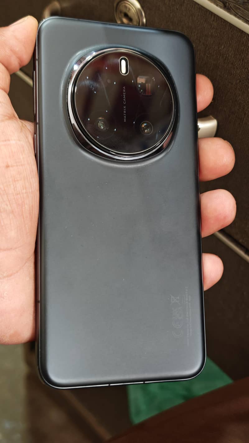 HONOR MAGIC 7 PRO 0