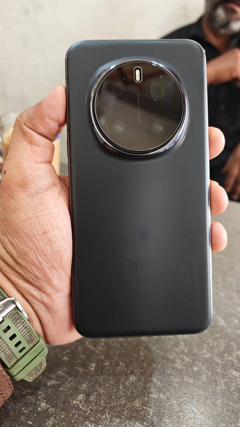 HONOR MAGIC 7 PRO 8