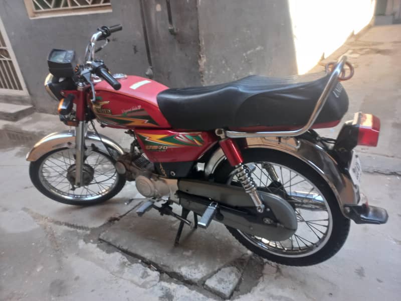 United 70cc 1
