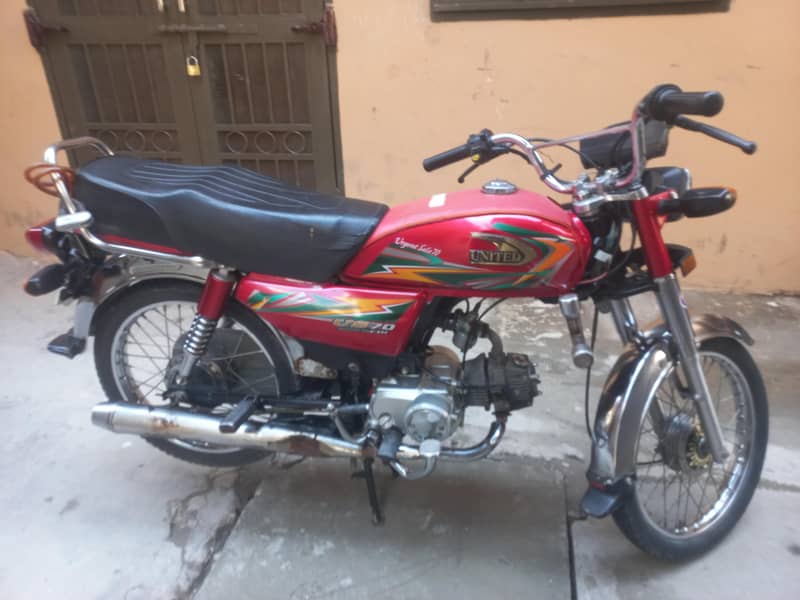 United 70cc 2