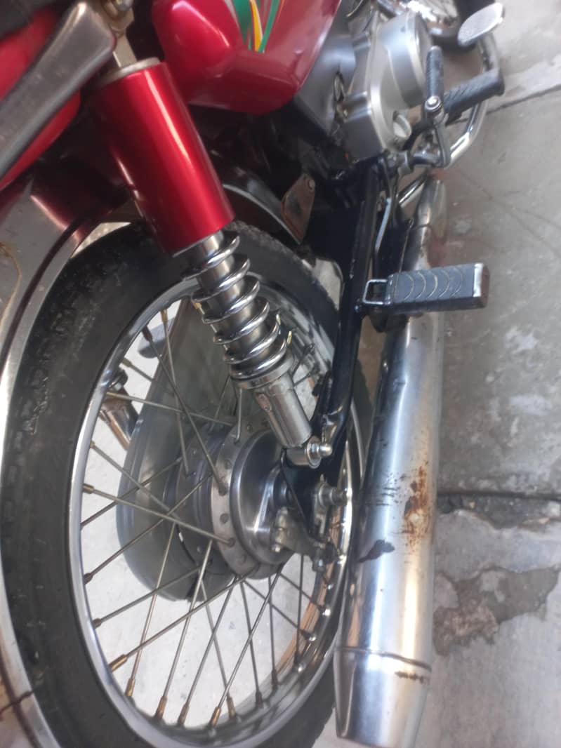 United 70cc 6
